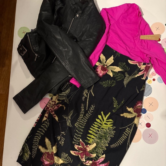 Skims - Picture 5 of 5